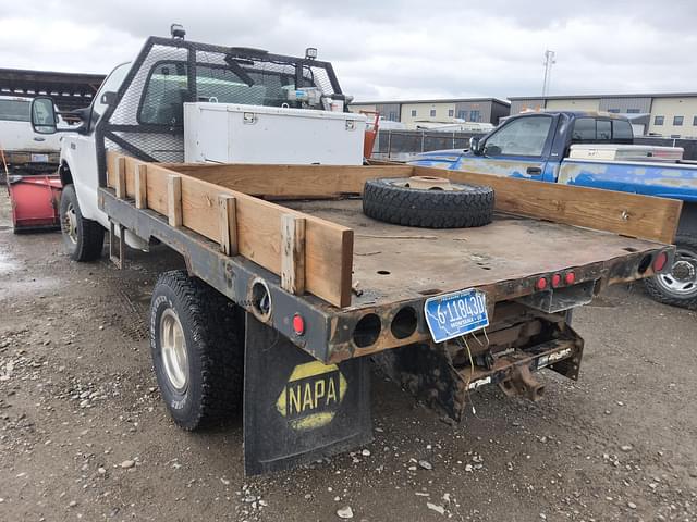 Image of Ford F-350 equipment image 2