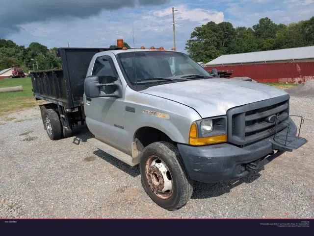 Image of Ford F-450 equipment image 3