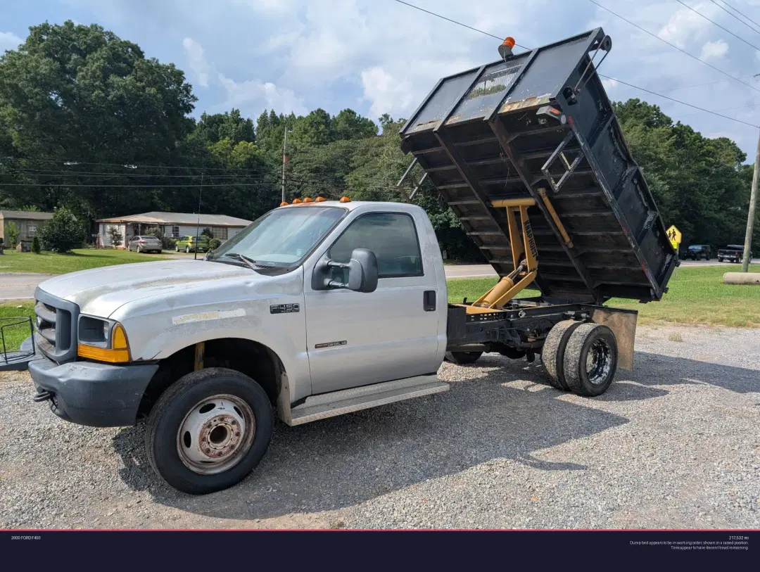 Image of Ford F-450 Primary image
