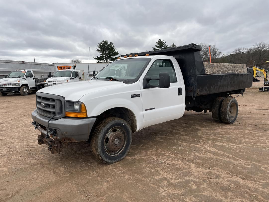 Image of Ford F-450 Primary image