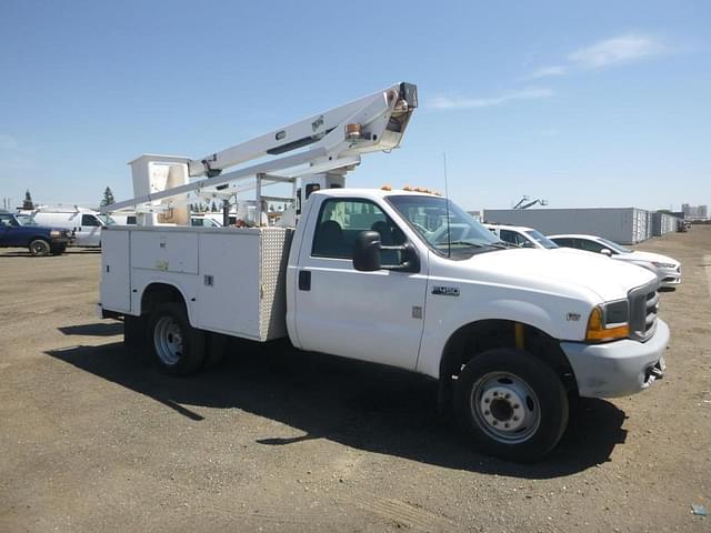 Image of Ford F-450 equipment image 1