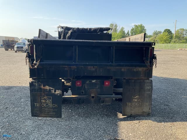 Image of Ford F-450 equipment image 3
