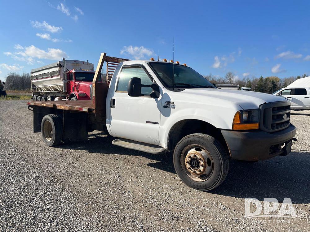 Image of Ford F-450 Primary image