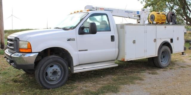 Image of Ford F-450 equipment image 2