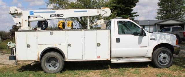 Image of Ford F-450 equipment image 3
