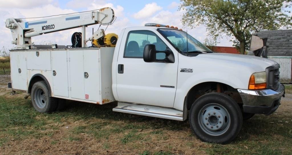 2000 Ford F-450 Equipment Image0