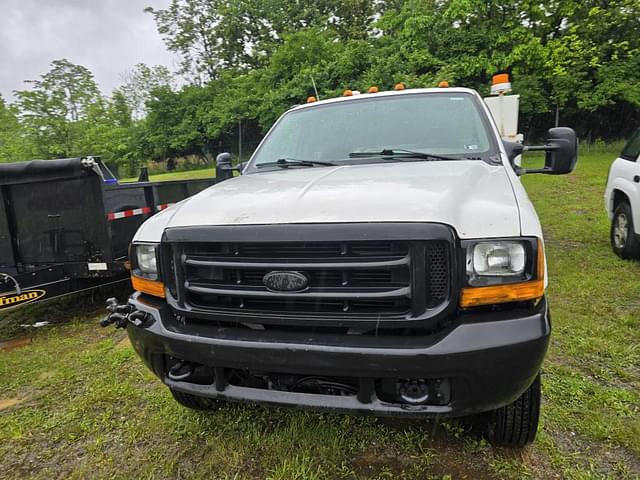 Image of Ford F-450 equipment image 1