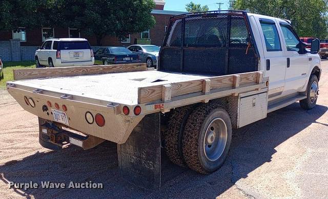 Image of Ford F-450 equipment image 4