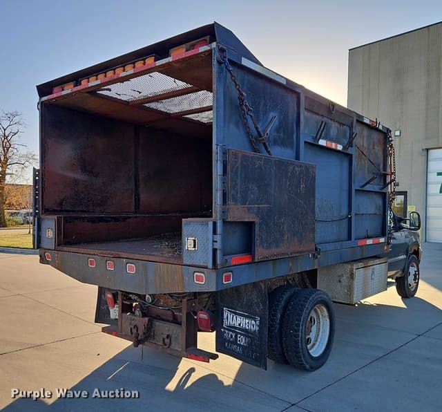 Image of Ford F-450 equipment image 4