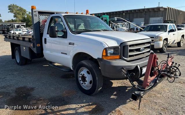 Image of Ford F-450 equipment image 2