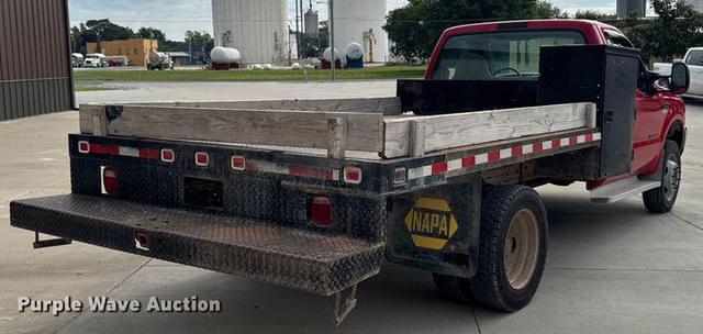 Image of Ford F-450 equipment image 4