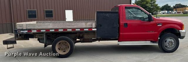 Image of Ford F-450 equipment image 3