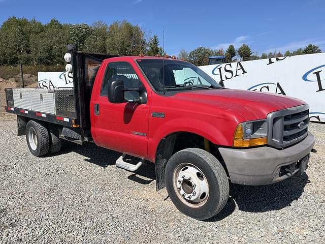 Image of Ford F-450 equipment image 4