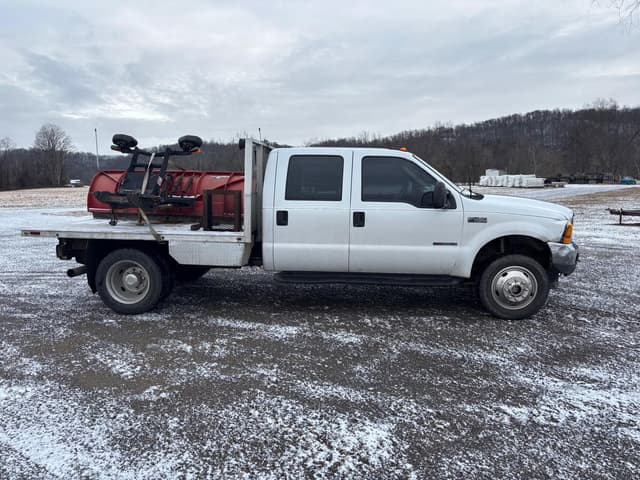 Image of Ford F-450 equipment image 3