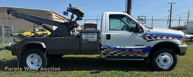 Image of Ford F-450 equipment image 3