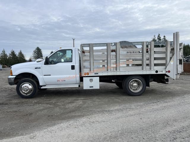 Image of Ford F-450 equipment image 4