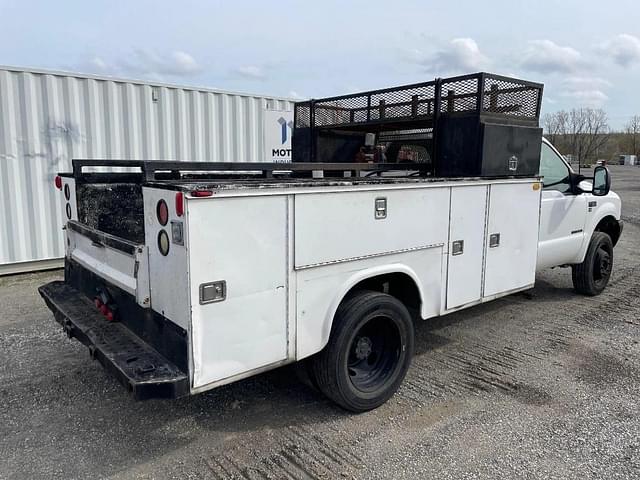 Image of Ford F-450 equipment image 1