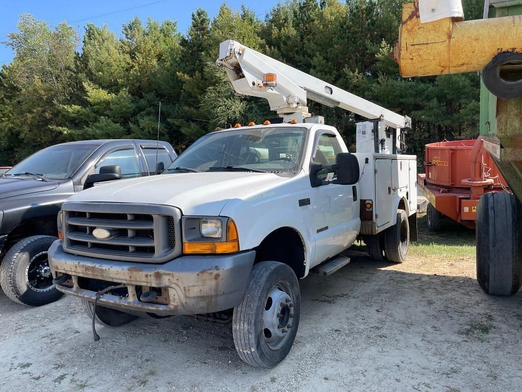 Image of Ford F-450 Primary image