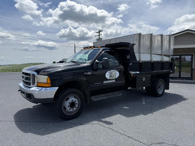Image of Ford F-450 equipment image 1