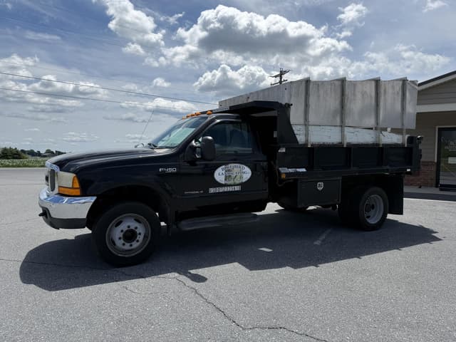 Image of Ford F-450 equipment image 3