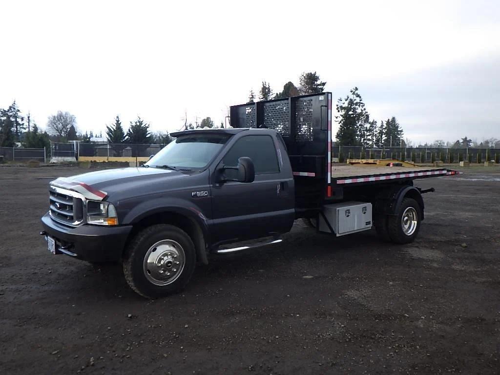 Image of Ford F-550 Primary image