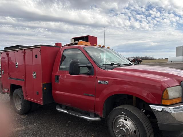 Image of Ford F-550 equipment image 1