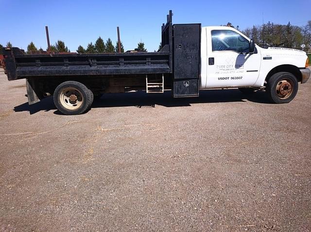 Image of Ford F-550 equipment image 1