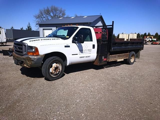 Image of Ford F-550 equipment image 3