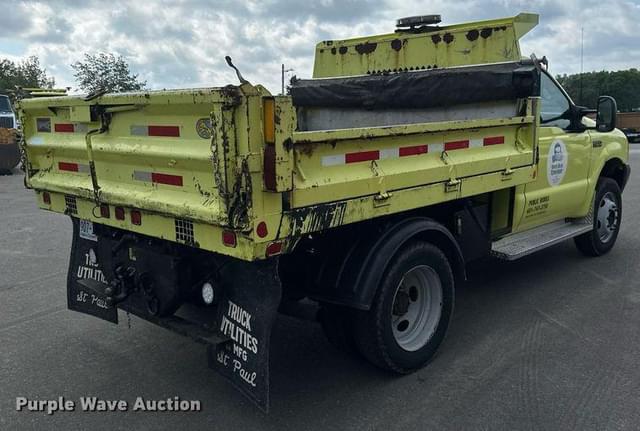 Image of Ford F-550 equipment image 4