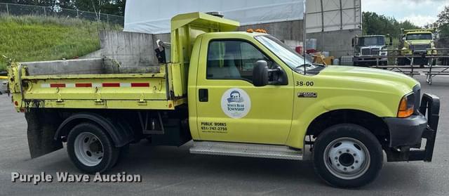 Image of Ford F-550 equipment image 3