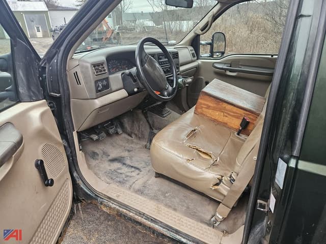 Image of Ford F-550 equipment image 4