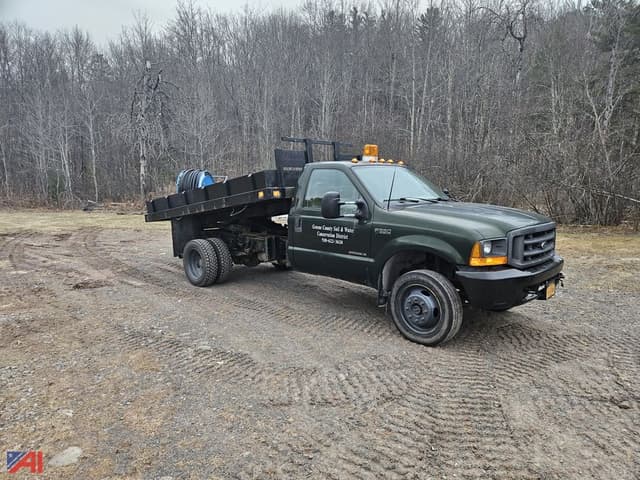 Image of Ford F-550 equipment image 2