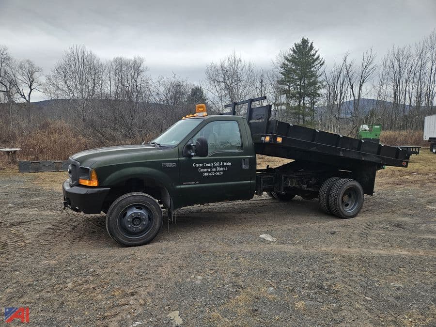 Image of Ford F-550 Primary image