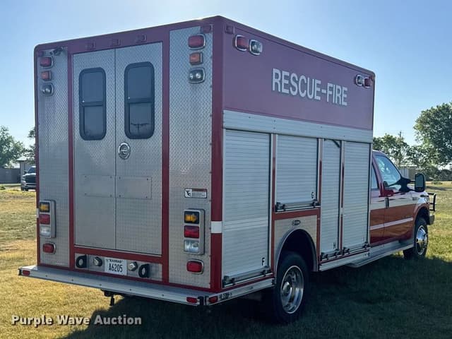 Image of Ford F-550 equipment image 4