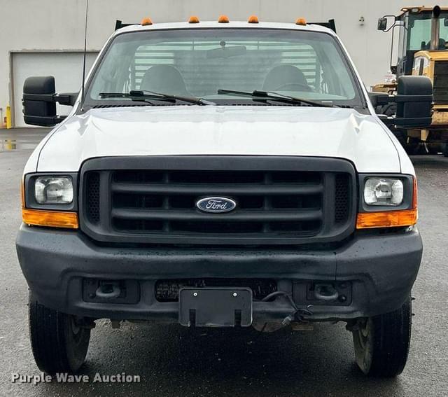 Image of Ford F-550 equipment image 1