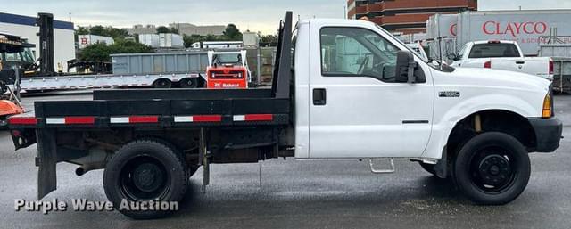 Image of Ford F-550 equipment image 3