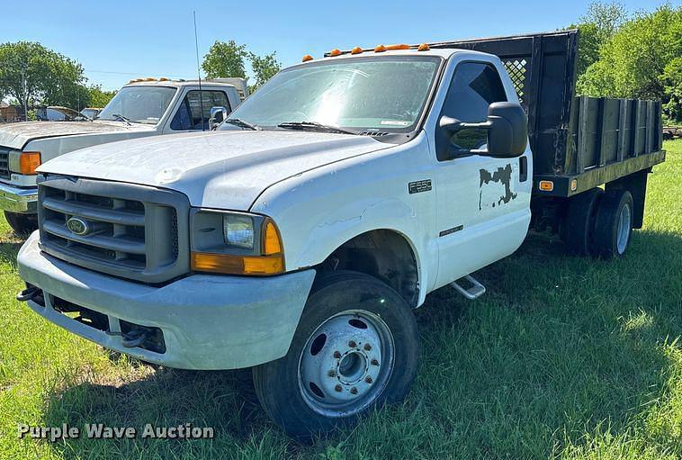 Image of Ford F-550 Primary image