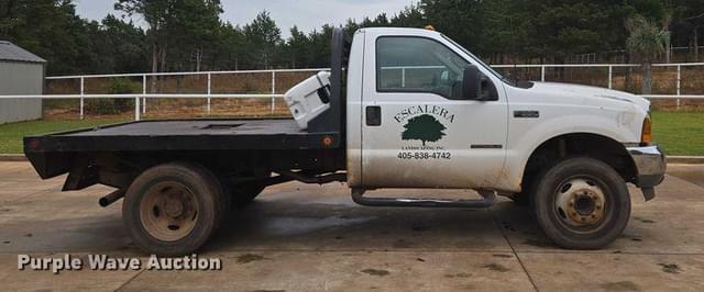 Image of Ford F-550 equipment image 3