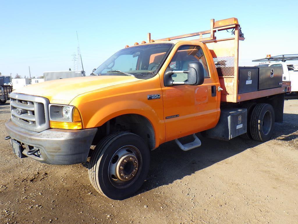 Image of Ford F-550 Primary image