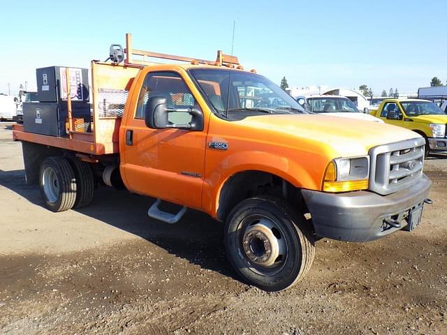 Image of Ford F-550 equipment image 1