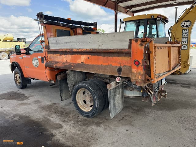 Image of Ford F-550 equipment image 4