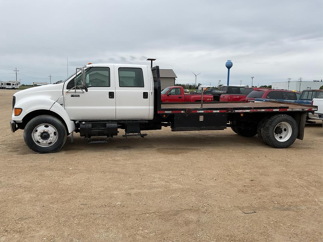 Image of Ford F-650 Primary image