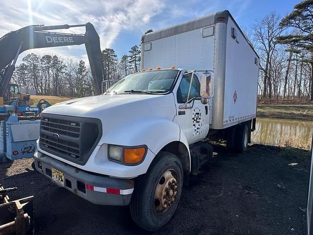 Image of Ford F-650 equipment image 1