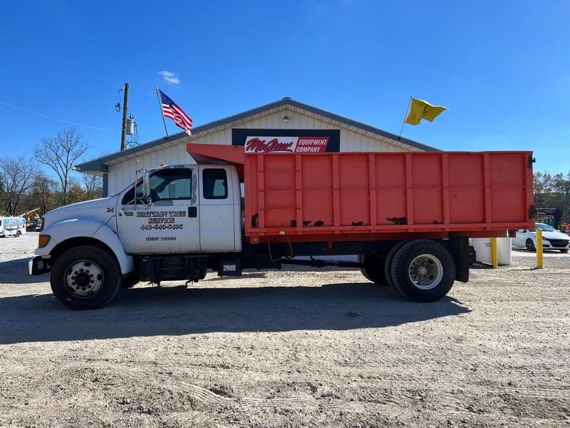 2000 Ford F-650 Equipment Image0