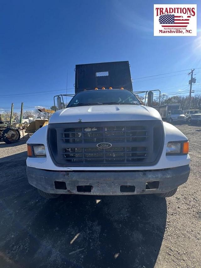 Image of Ford F-650 equipment image 1