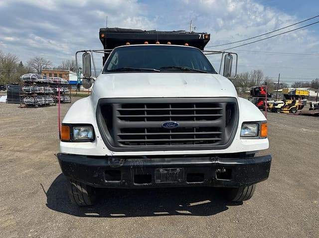 Image of Ford F-650 equipment image 1
