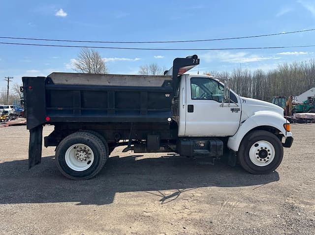 Image of Ford F-650 equipment image 3