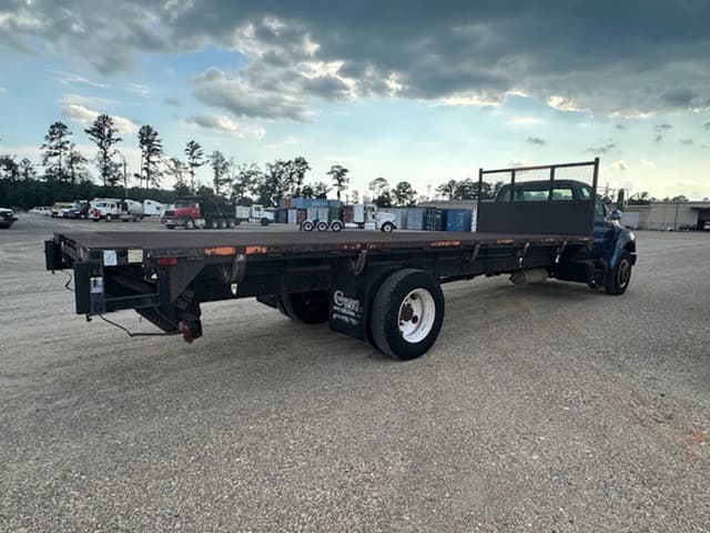 Image of Ford F-650 equipment image 2