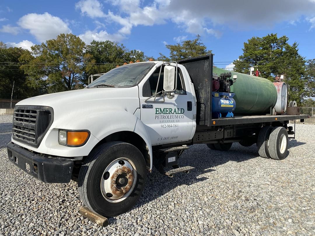 Image of Ford F-650 Primary image