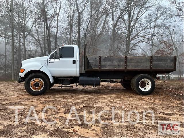 Image of Ford F-650 equipment image 1